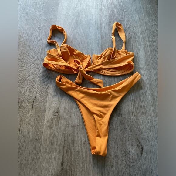 monday swimear clovelly top + byron thong bikini set in burnt orange small XS - Picture 2 of 7